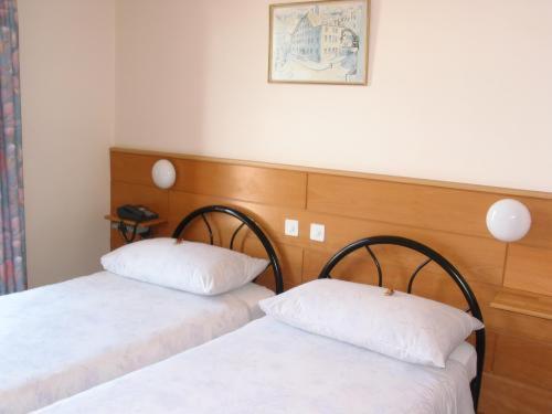 Hotel Du Val Cernier Habitación foto