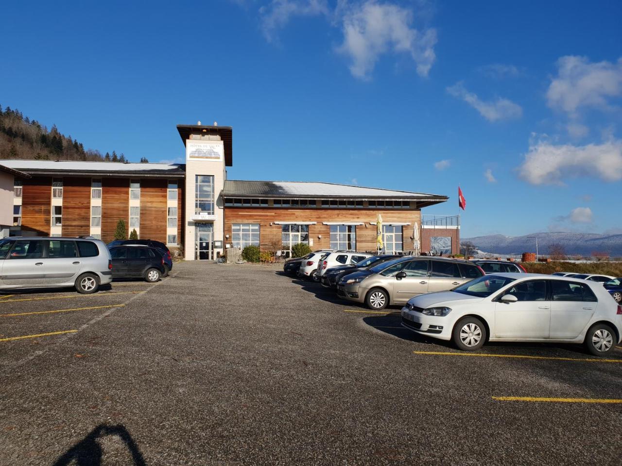 Hotel Du Val Cernier Exterior foto